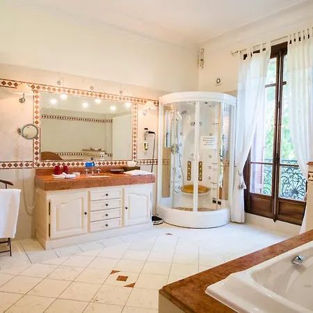 Ξενοδοχείο Morelia 4*