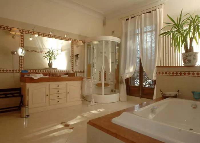 Ξενοδοχείο Morelia 4*