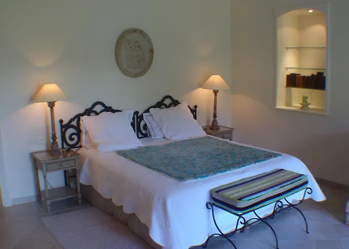 Ξενοδοχείο Morelia 4*